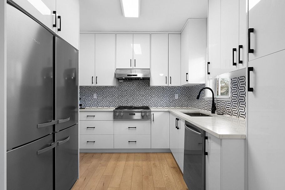 3099 W 6th Avenue Vancouver, BC - 20