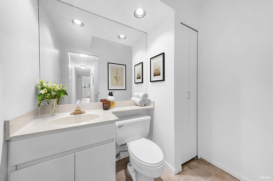 107 933 W 8th Avenue Vancouver, BC - 1