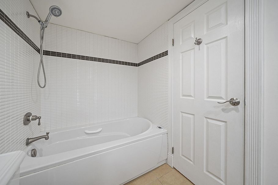 205 1600 Howe Street Vancouver, BC - 19