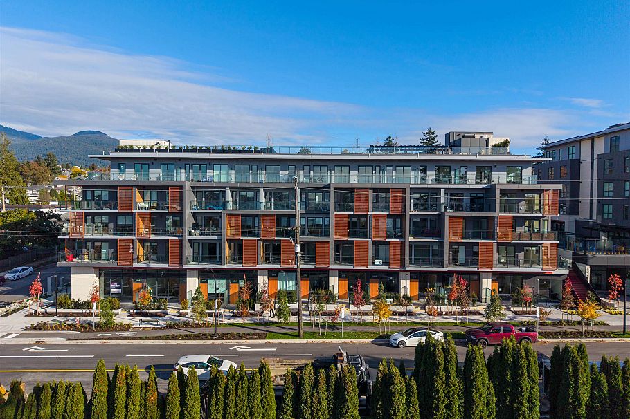553 422 E 3rd Street North Vancouver, BC - 1