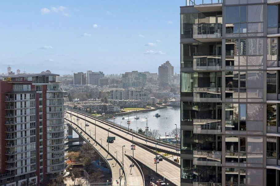 1751 38 Smithe Street Vancouver, BC - 27