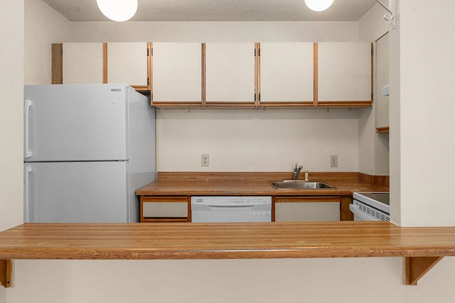 307 1330 Hornby Street Vancouver, BC - 13