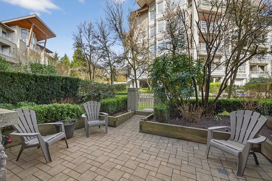 222 560 Raven Woods Drive North Vancouver, BC - 22