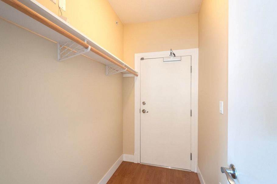 304 152 E 12th Street North Vancouver, BC - 24