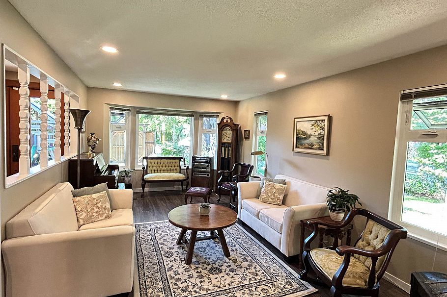 1798 Garden Avenue North Vancouver, BC - 2