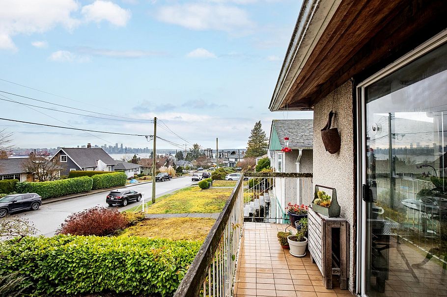 428 E 7th Street North Vancouver, BC - 1