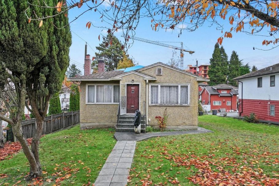 4868 Commercial Street Vancouver, BC - 1