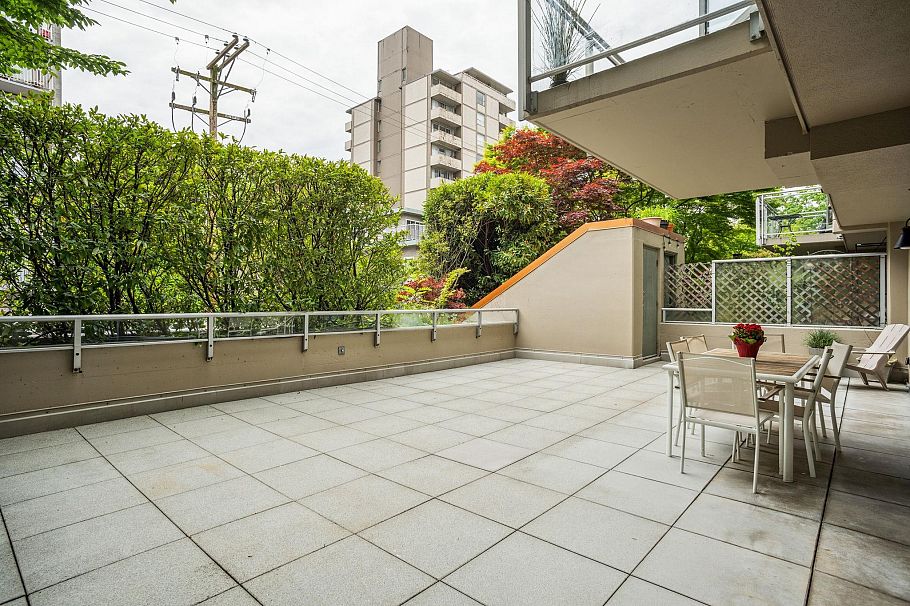 100 1688 Robson Street Vancouver, BC - 22