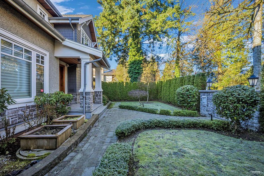 3946 W 30th Avenue Vancouver, BC - 3