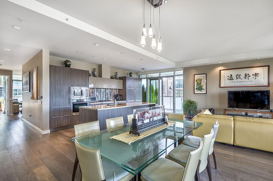 504 181 Athletes Way Vancouver, BC - 16