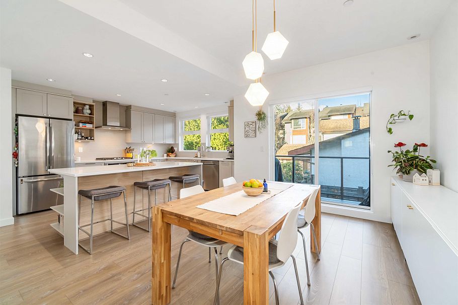 8 856 Orwell Street Vancouver, BC - 3