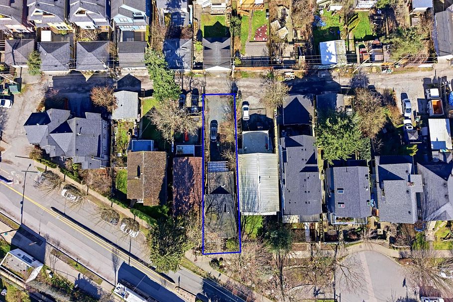 1757 E 8th Avenue Vancouver, BC - 13