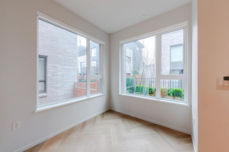 131 765 W 49th Avenue Vancouver, BC - 3