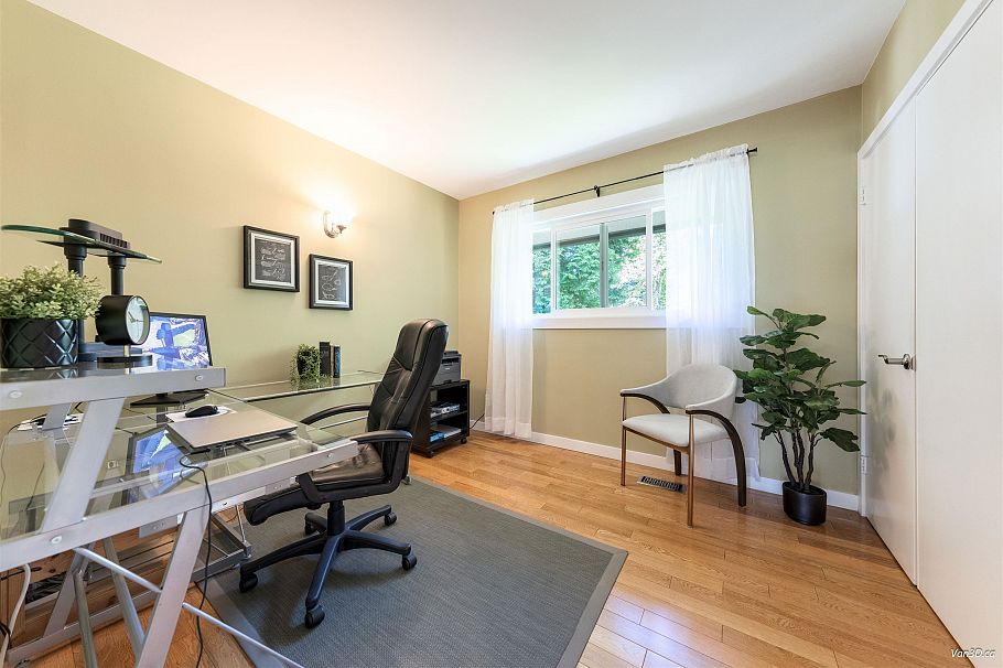 949 Hartford Place North Vancouver, BC - 14