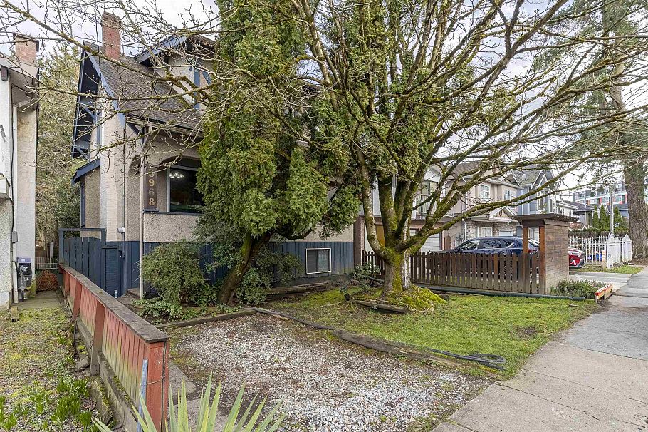 3968 Fleming Street Vancouver, BC - 1