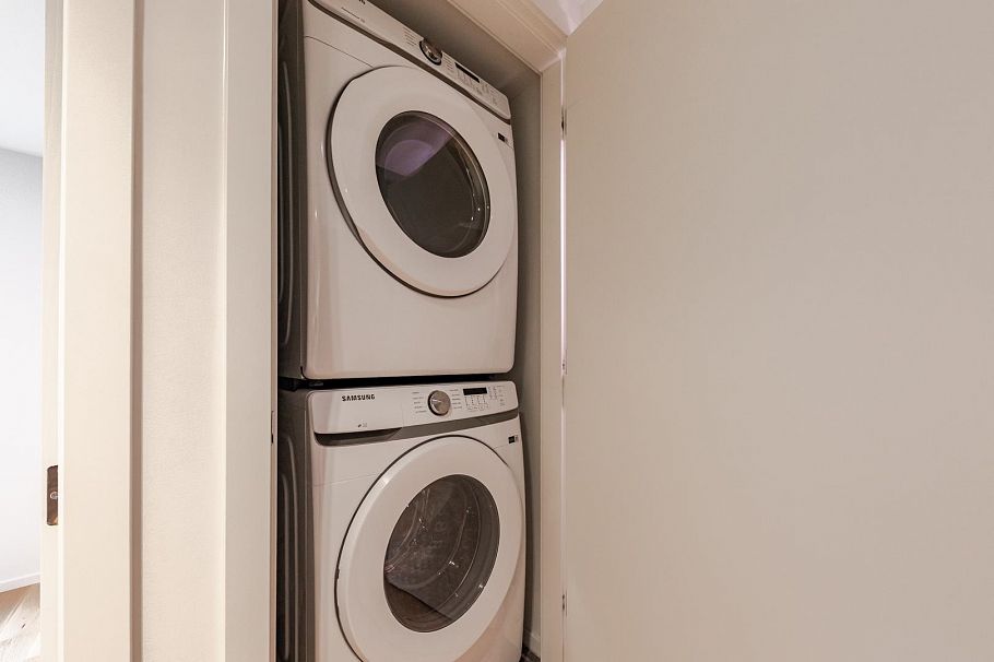 131 765 W 49th Avenue Vancouver, BC - 25