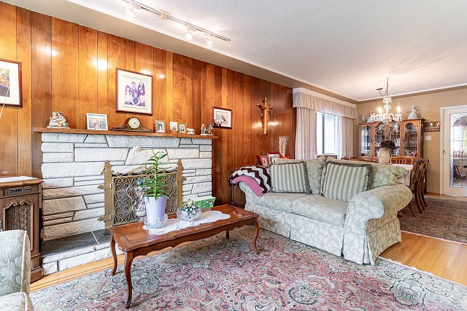 2740 E 2nd Avenue Vancouver, BC - 5