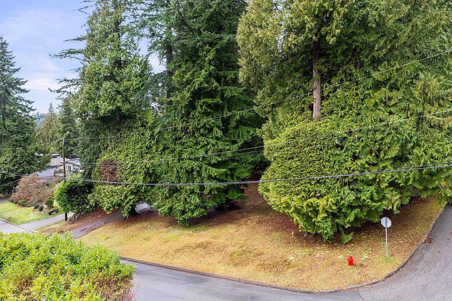 LOT 2 3091 Royal Avenue North Vancouver, BC - 4
