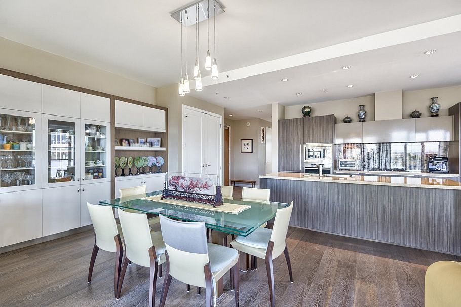 504 181 Athletes Way Vancouver, BC - 17