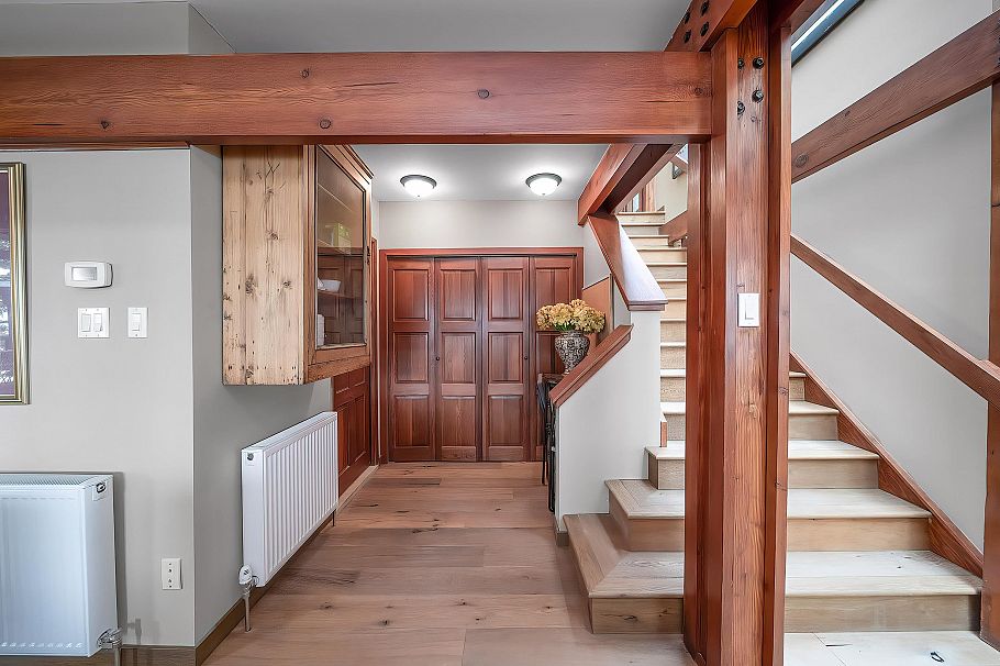 4885 Cove Cliff Place North Vancouver, BC - 19