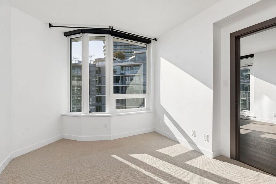 1751 38 Smithe Street Vancouver, BC - 14