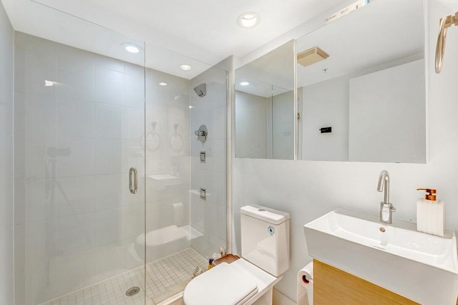 1901 565 Smithe Street Vancouver, BC - 9