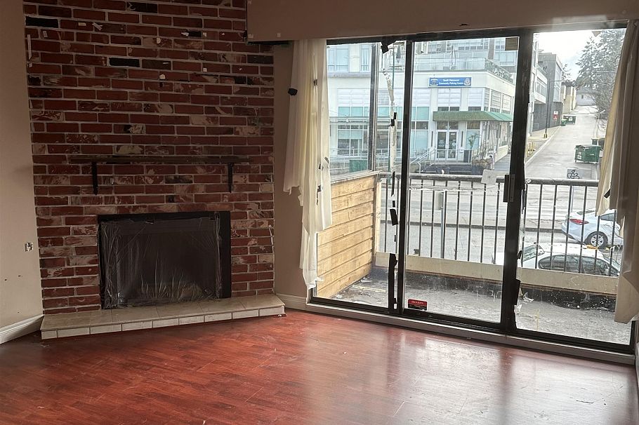 206 2299 E 30th Avenue Vancouver, BC - 2