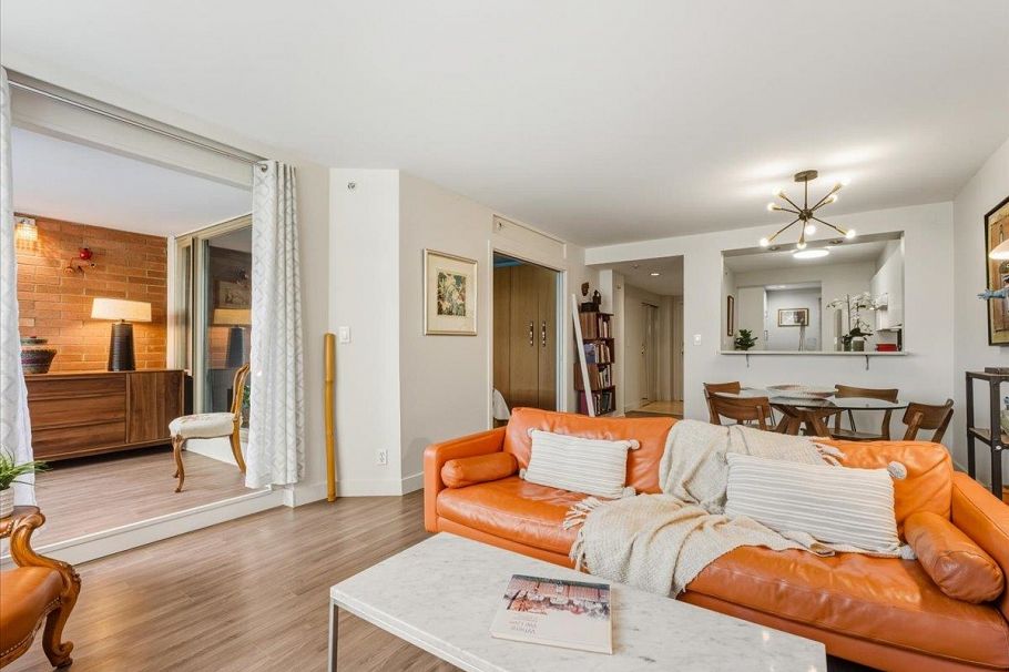 205 2438 Heather Street Vancouver, BC - 3