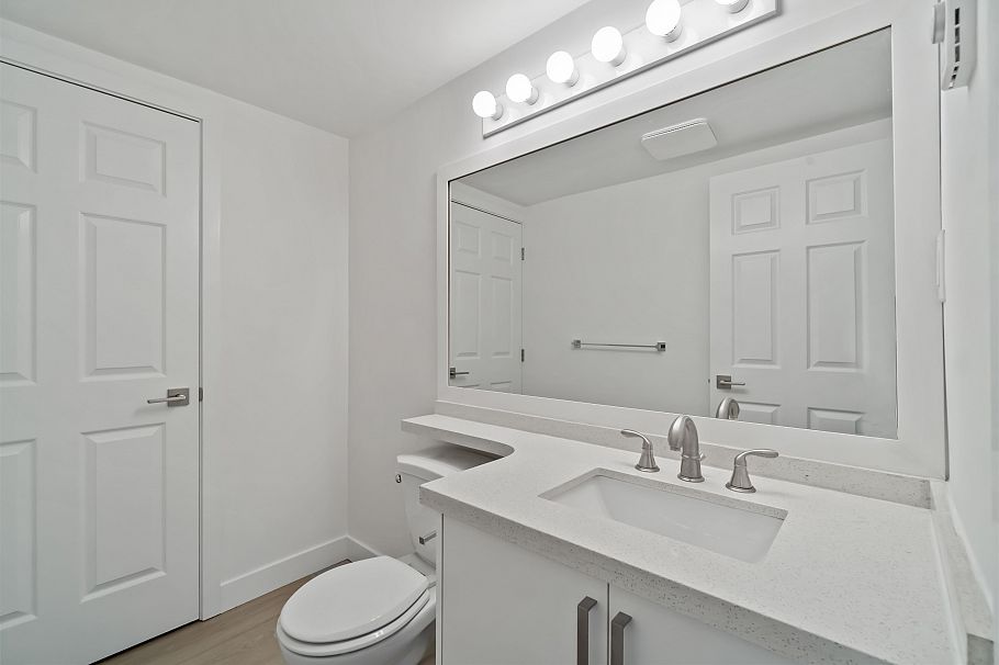 209 2928 Commercial Drive Vancouver, BC - 25