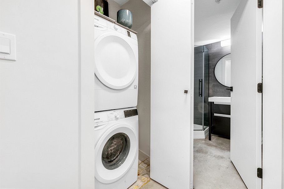 505 928 Richards Street Vancouver, BC - 10