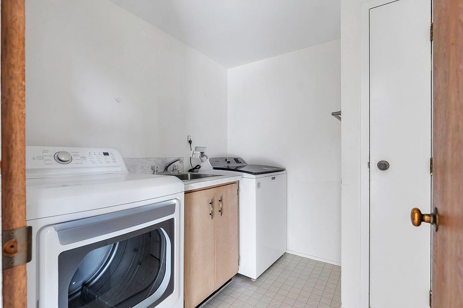 201 845 Chilco Street Vancouver, BC - 14