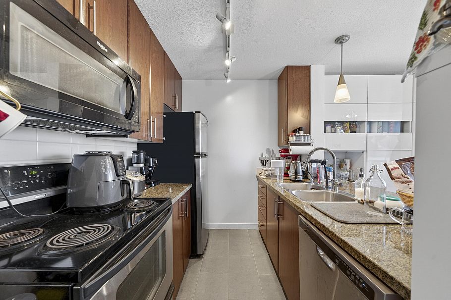 2309 688 Abbott Street Vancouver, BC - 3