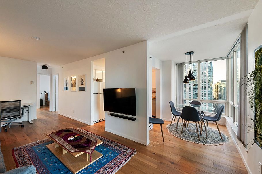 2103 1166 Melville Street Vancouver, BC - 4