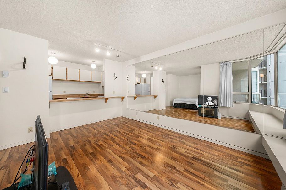 307 1330 Hornby Street Vancouver, BC - 7
