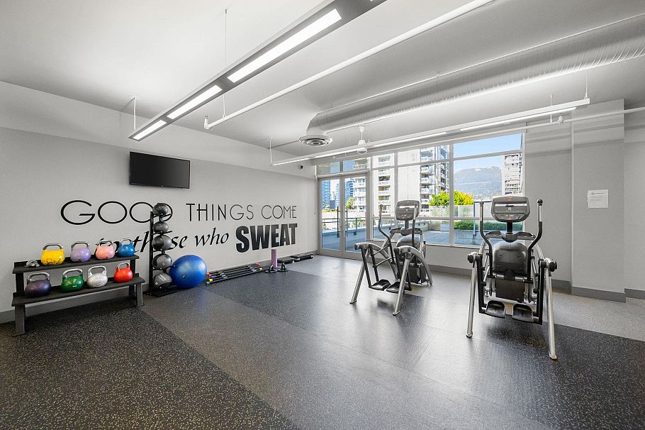 1703 125 E 14th Street North Vancouver, BC - 18