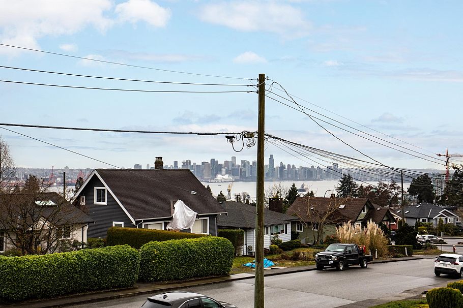 428 E 7th Street North Vancouver, BC - 12