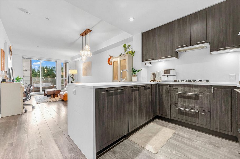 501 6633 Cambie Street Vancouver, BC - 9