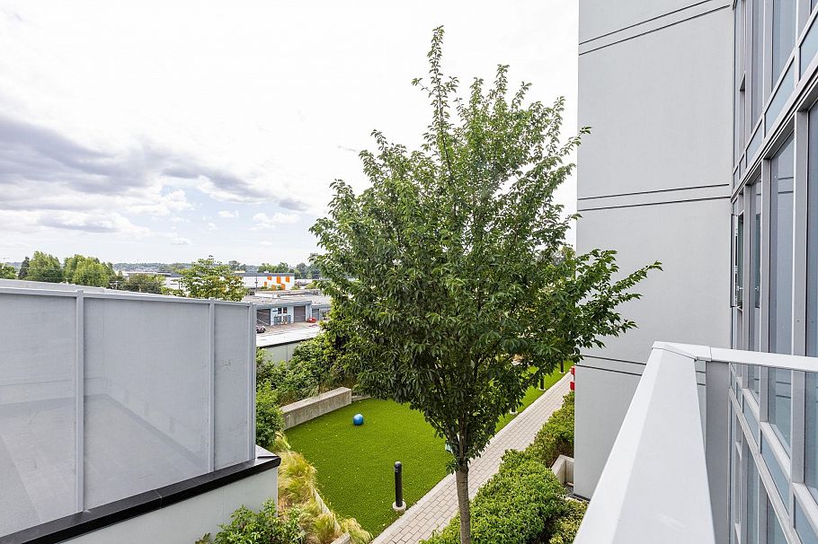 403 1471 Hunter Street North Vancouver, BC - 19