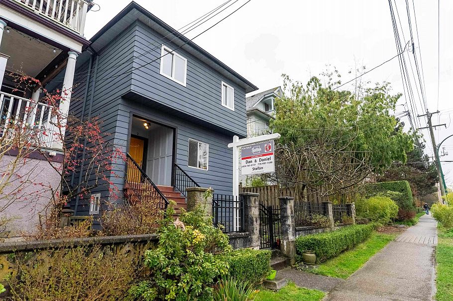 610 Salsbury Drive Vancouver, BC - 2