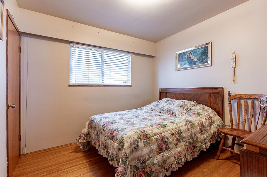 2740 E 2nd Avenue Vancouver, BC - 15