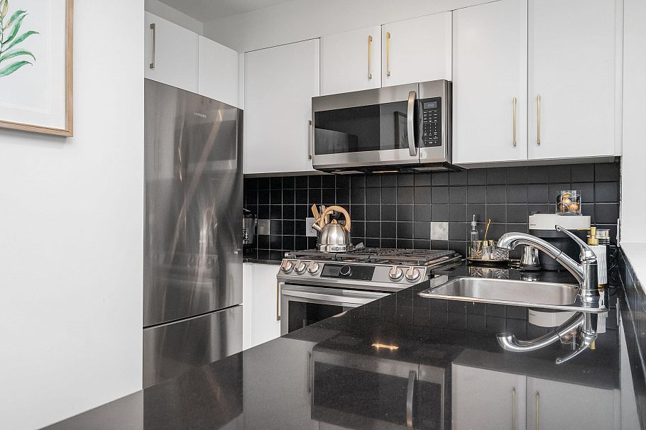 2006 501 Pacifc Street Vancouver, BC - 16