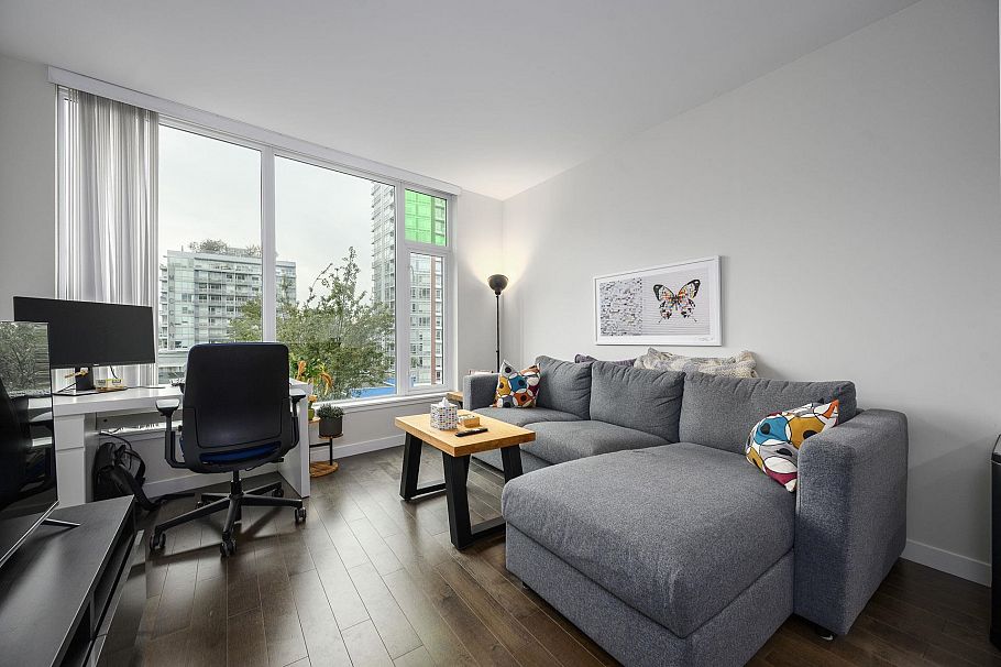 708 1708 Ontario Street Vancouver, BC - 4
