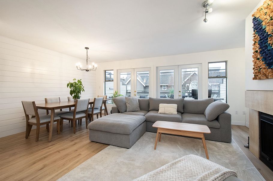 5 229 E 8th Street North Vancouver, BC - 5