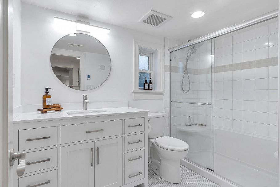 3955 Dunbar Street Vancouver, BC - 30