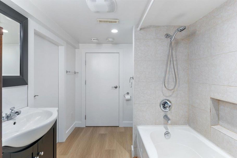 4833 Lanark Street Vancouver, BC - 32