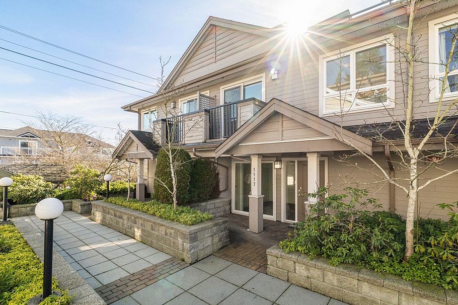 1117 St. Andrews Avenue North Vancouver, BC - 24