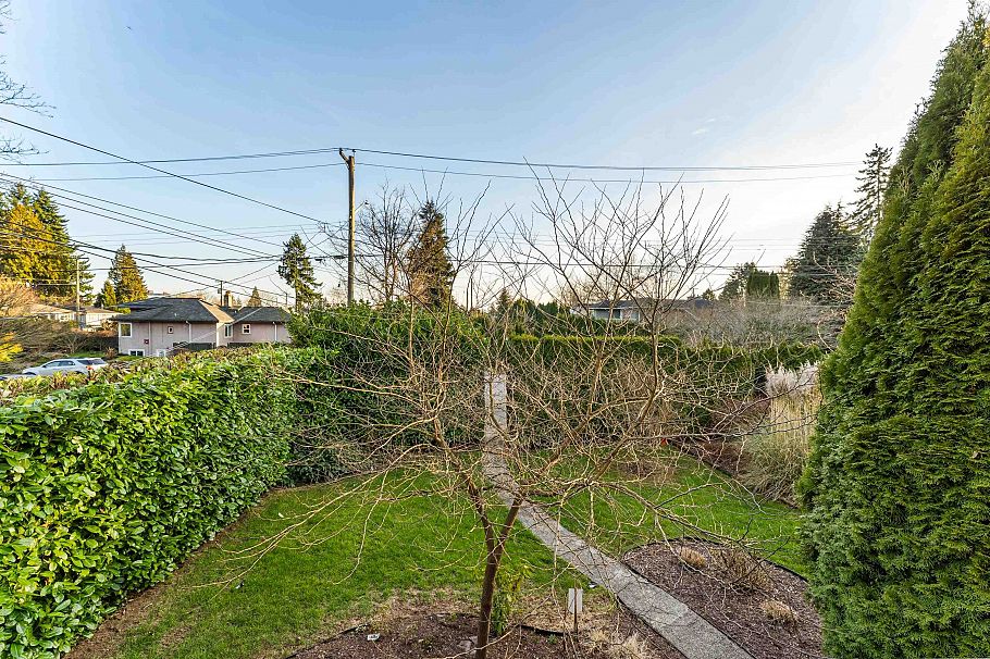 1564 Hope Road North Vancouver, BC - 7