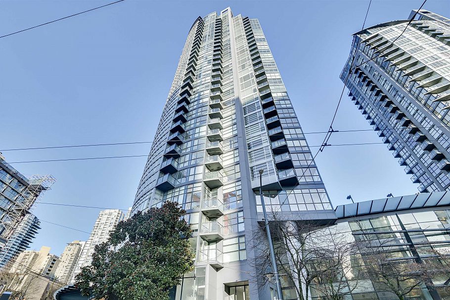 1808 1199 Seymour Street Vancouver, BC - 2