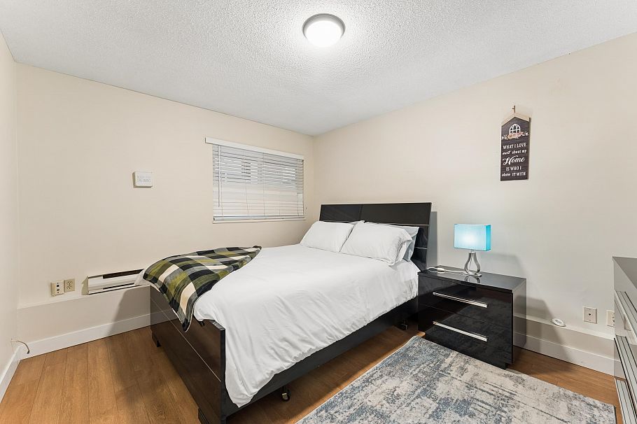 1564 Hope Road North Vancouver, BC - 35