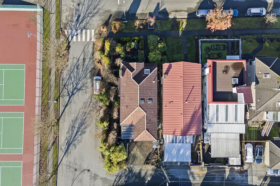 3206 E 25th Avenue Vancouver, BC - 17